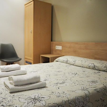 Pension Acella Памплона Экстерьер фото