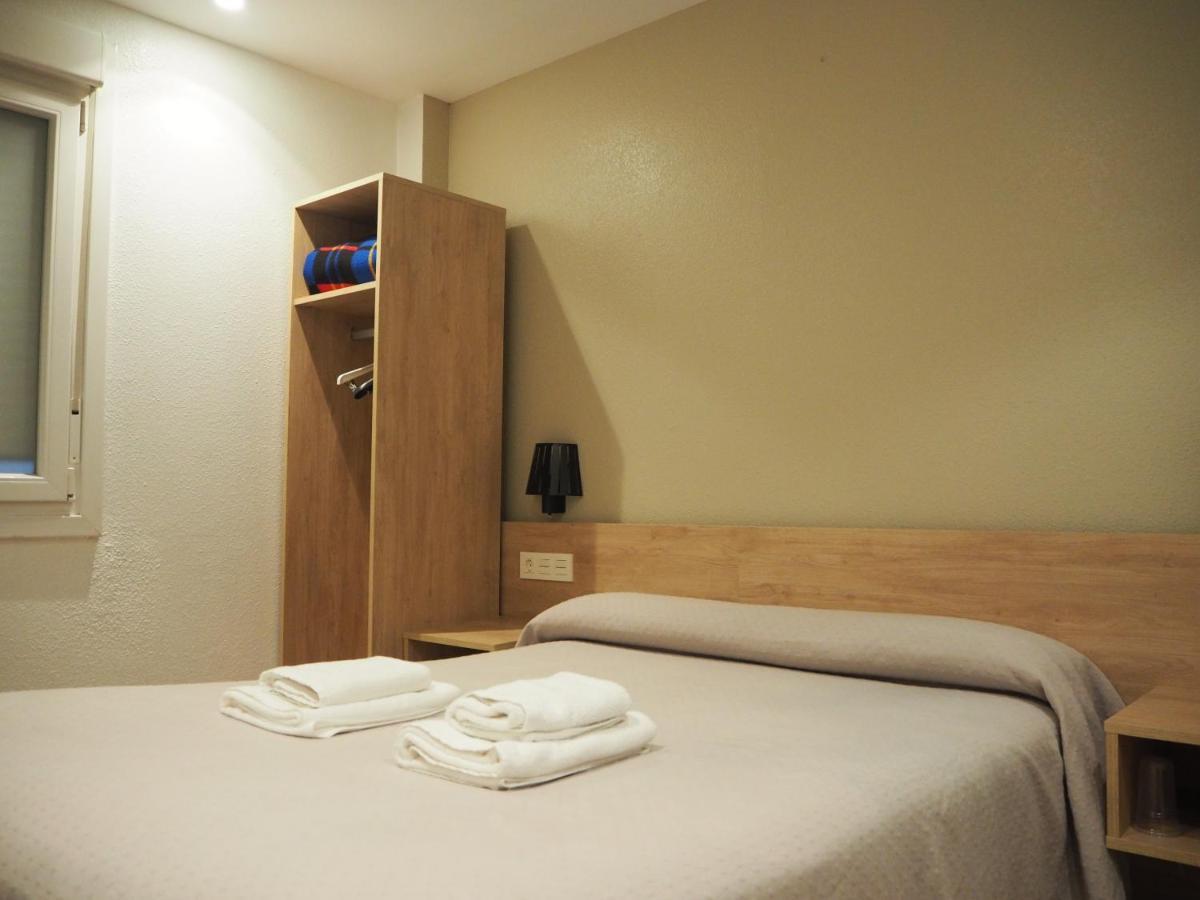 Pension Acella Памплона Экстерьер фото
