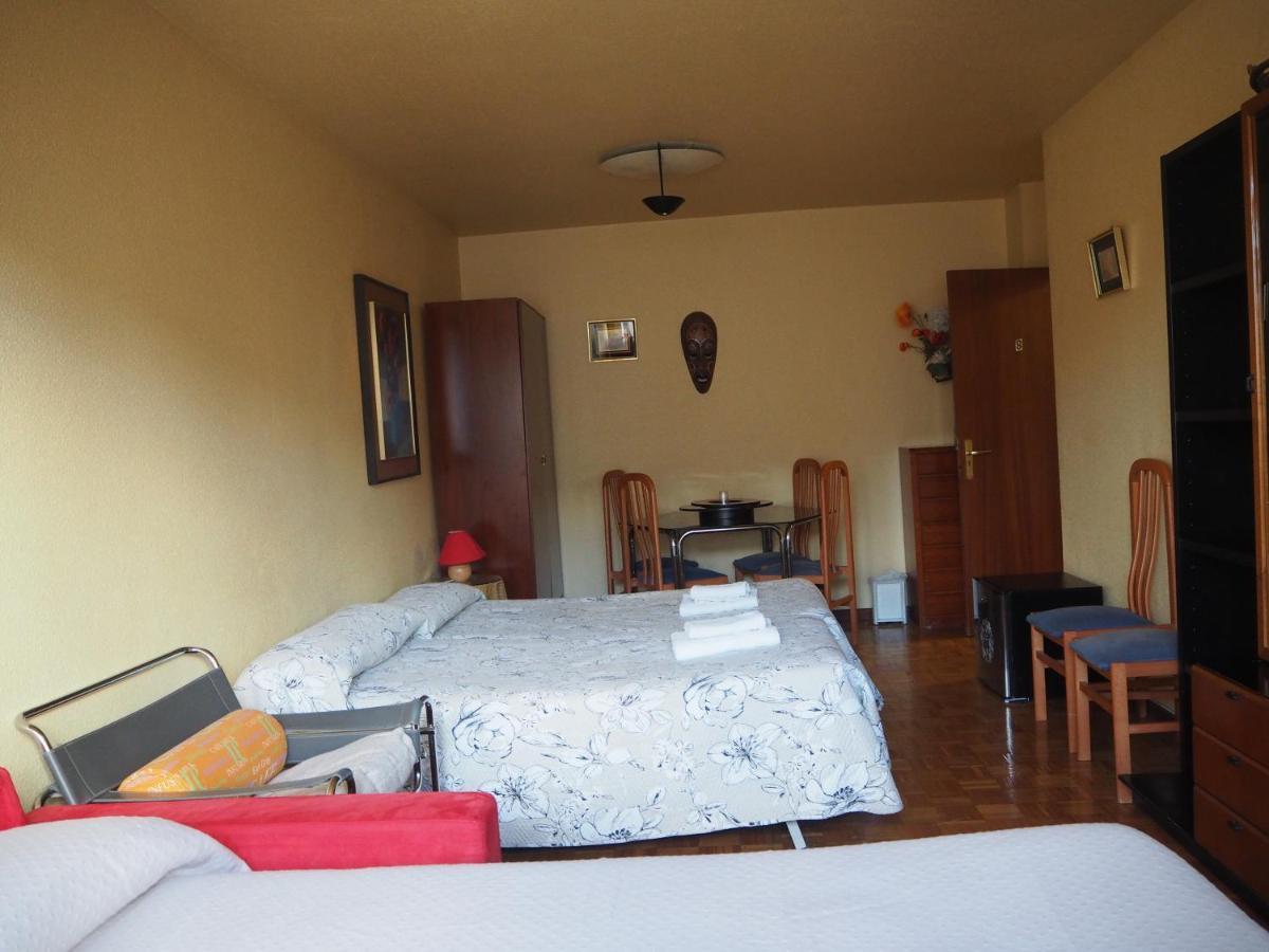 Pension Acella Памплона Экстерьер фото