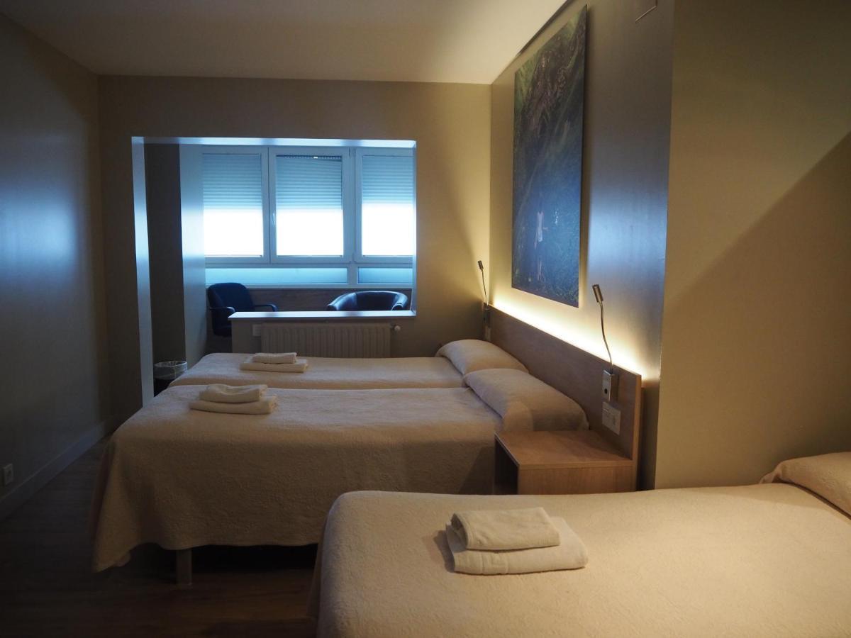 Pension Acella Памплона Экстерьер фото